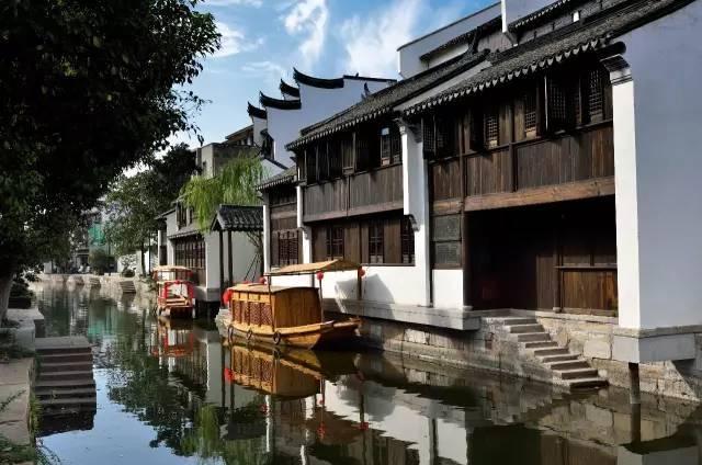 为大热美剧《最后生还者》制作片头,中国女设计师摘得第75届艾美奖